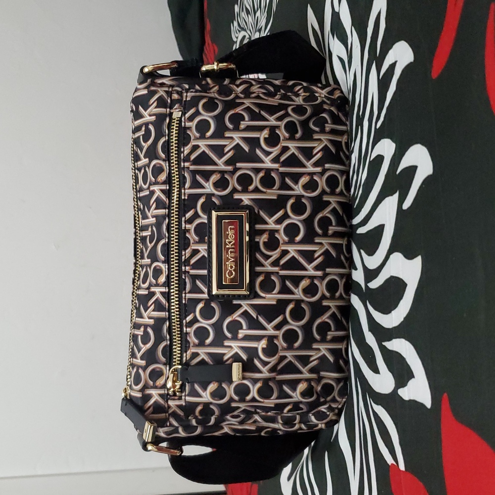 Calvin Klein Belfast Nylon Black & Beige Signature Crossbody Bag